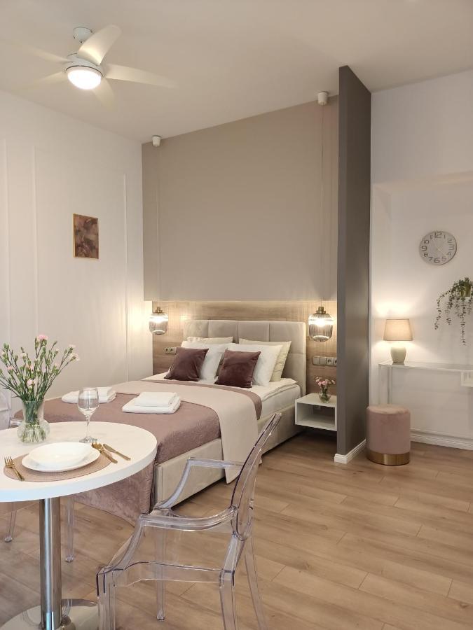 Myfive Apartments Cracovie Extérieur photo