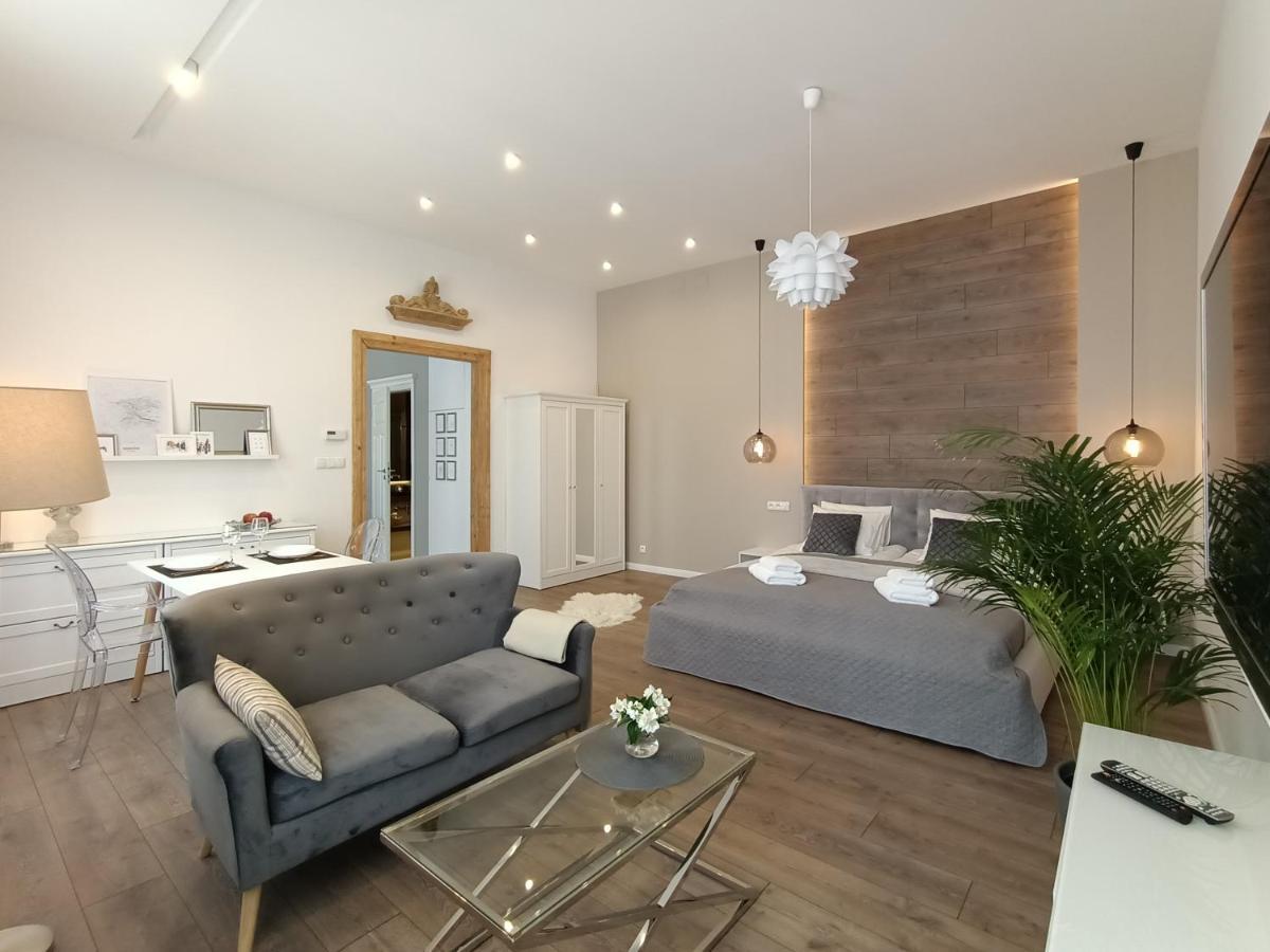 Myfive Apartments Cracovie Extérieur photo