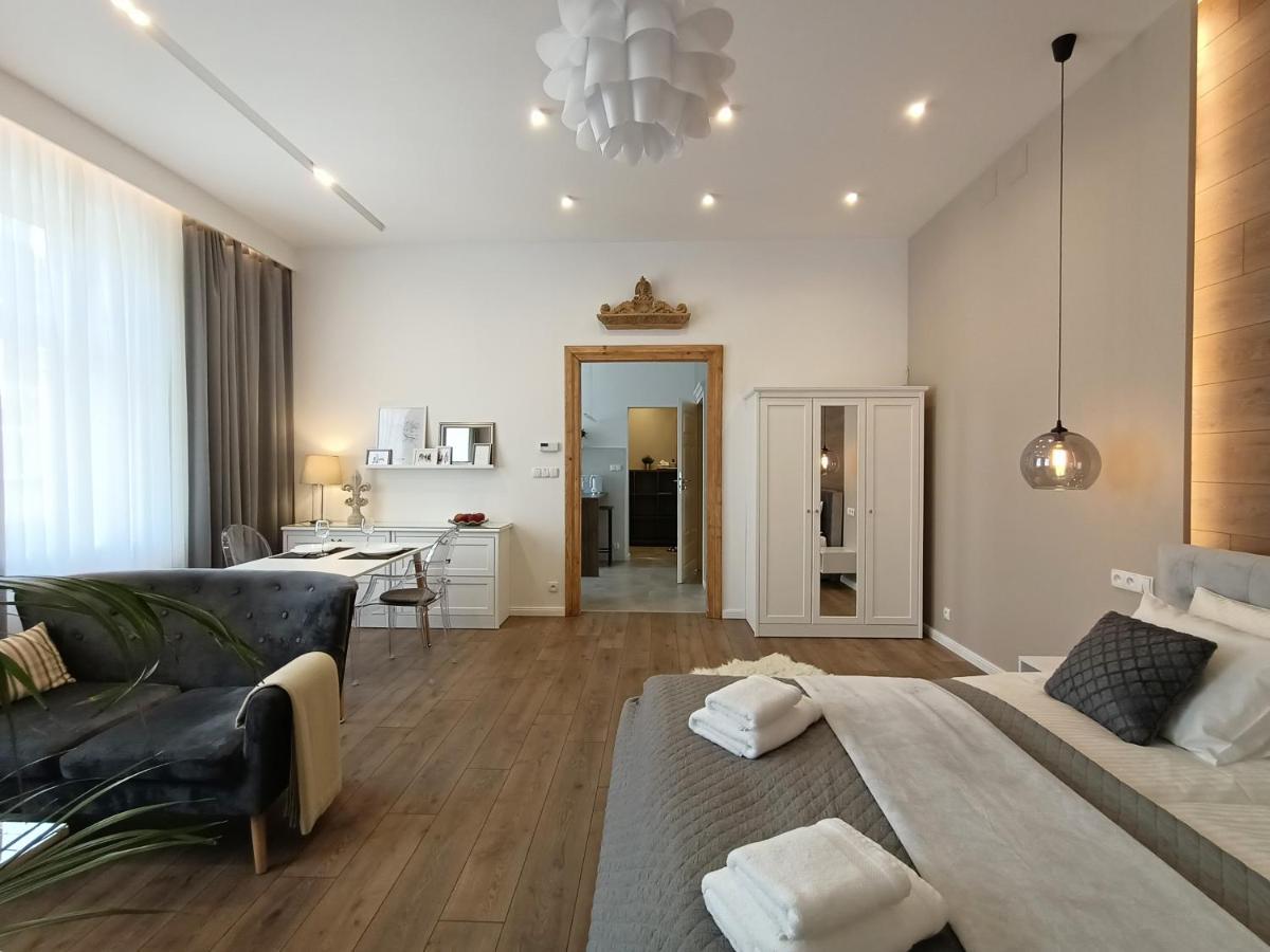 Myfive Apartments Cracovie Extérieur photo