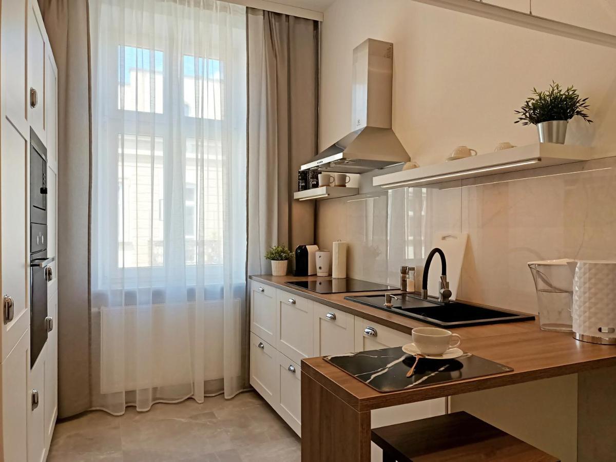 Myfive Apartments Cracovie Extérieur photo